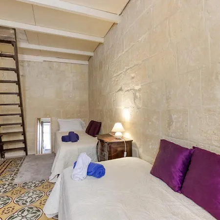 Vlt214 - Charming Townhouse