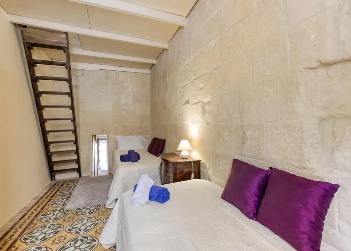 Vlt214 - Charming Townhouse