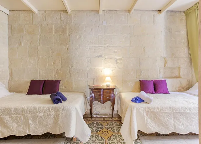 Vlt214 - Charming Townhouse *