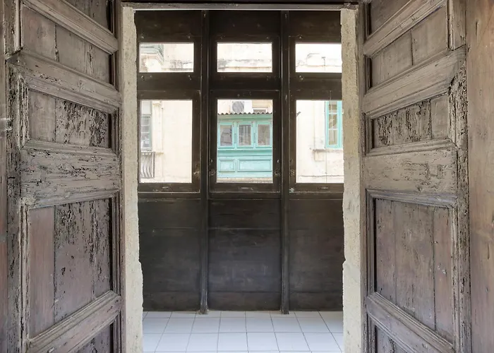 Vlt214 - Charming Townhouse La Valeta