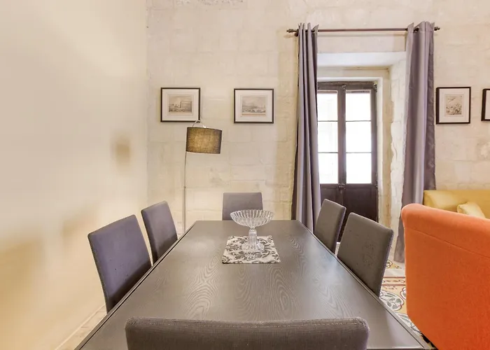 Vlt214 - Charming Townhouse * La Valeta