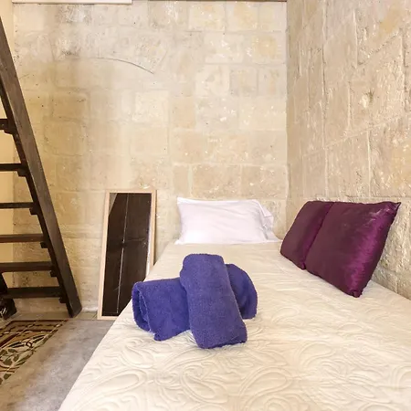 Vlt214 - Charming Townhouse * Valletta