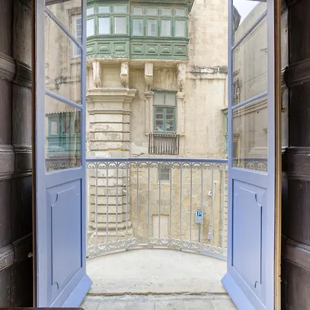 Vlt214 - Charming Townhouse Apartment