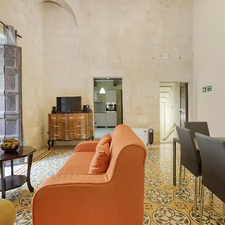 Vlt214 - Charming Townhouse Apartment Valletta