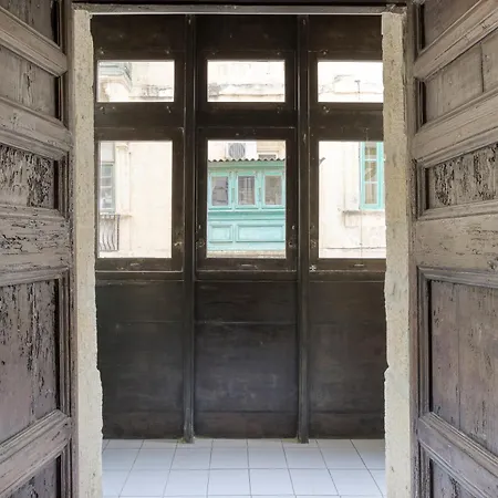 Vlt214 - Charming Townhouse Valletta
